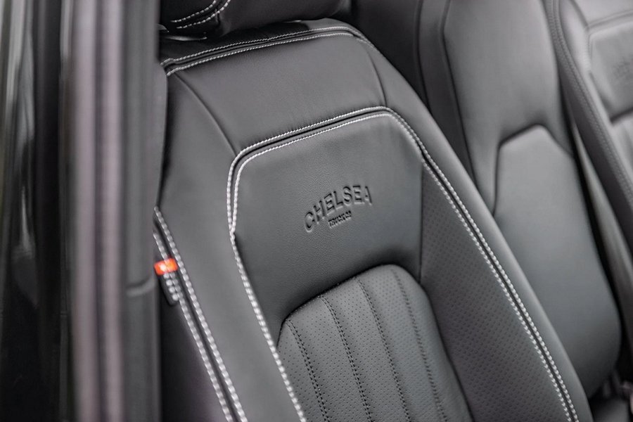 Chelsea Truck Co. Designo Comfort Leather Interior for 2020+ Defender 90 – Volcanic Black - Image 6