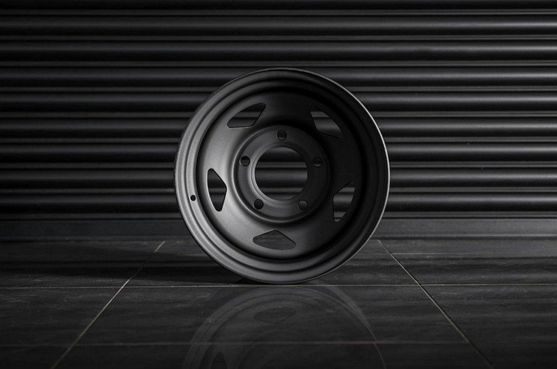 Project Kahn 1947 Heritage Steel Wheels - 9x16" Matt Black for Defender 90/110 - Image 12