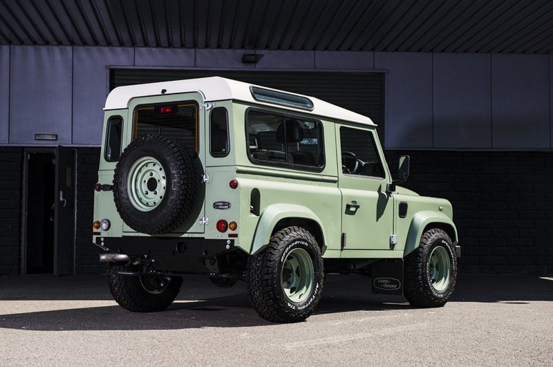 Project Kahn 1947 Heritage Steel Wheels - 9x16" Matt Black for Defender 90/110 - Image 7