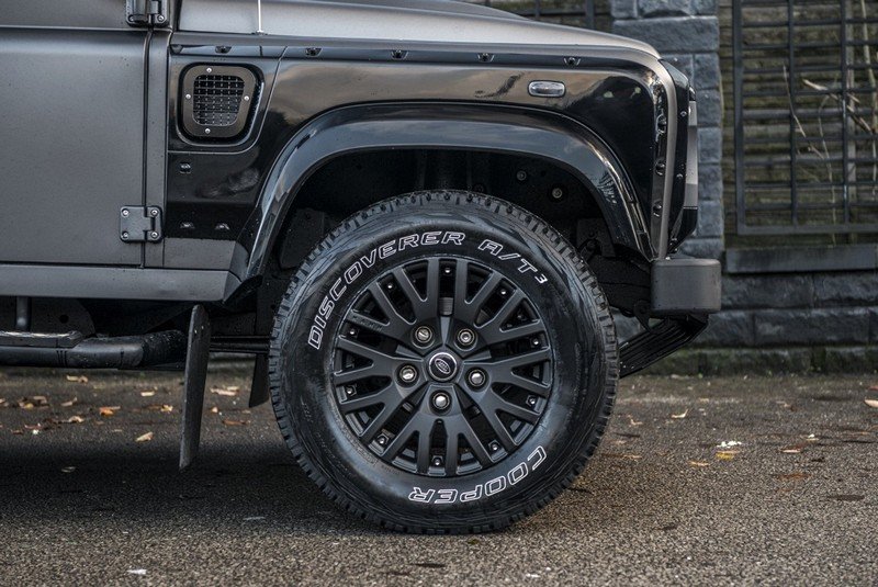 Project Kahn 1983 Light Alloy Wheels - 8x18" Matte Black for Defender 90/110 - Image 8
