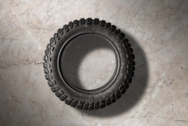 Project Kahn 35-12.5/20 Cooper Discoverer STT Pro Tire for Land Rover Defender (1991-2016)