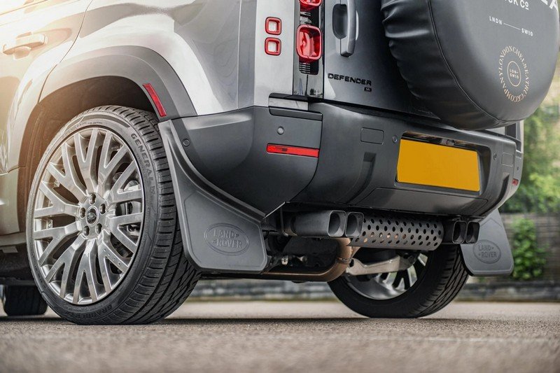 Project Kahn Quad Exhaust System for 2020+ Defender 110 P400 3.0 Petrol - Image 2