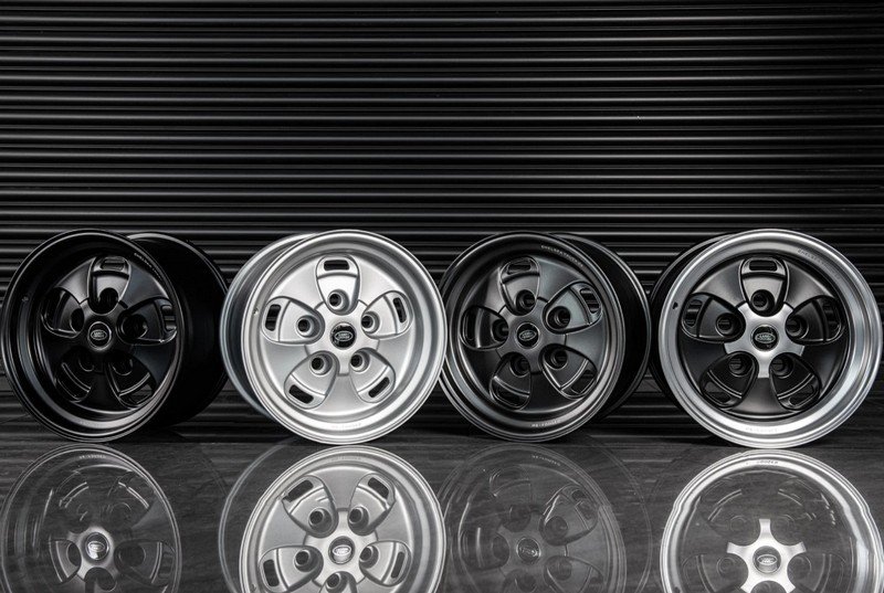 Project Kahn Rostyle Inspired RS-Forged Alloy Wheels - 9x18" RS-Forged Matt Silver for Defender 90/110 - Image 9