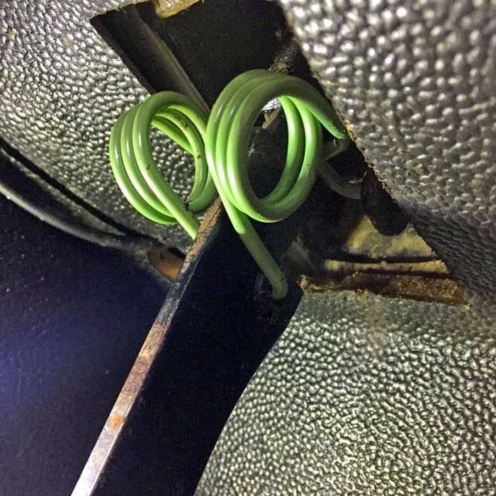 Clutch Pedal Assist Kit -45% Lighter for Defender 90/110/130 - Image 3