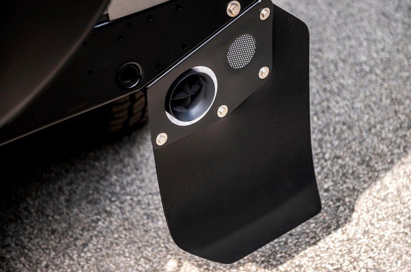 Chelsea Truck Company Crosshair Exhaust System for Defender 110 - Image 5