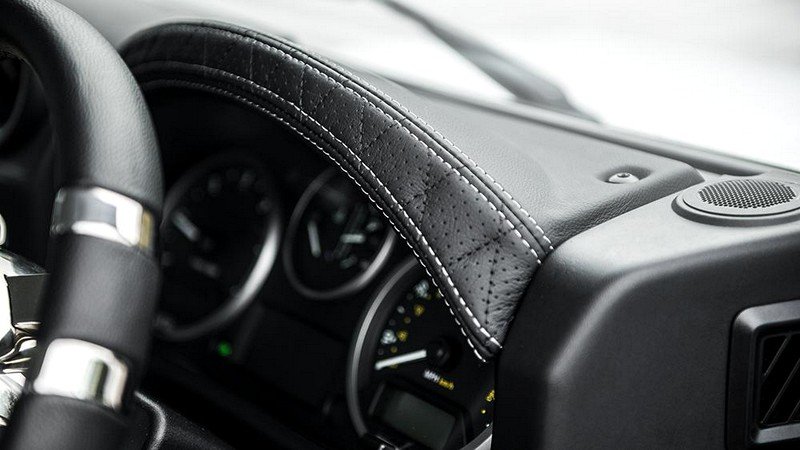 Project Kahn Pickup 2 Seats Comfort Leather Interior for Defender 110 - Image 4