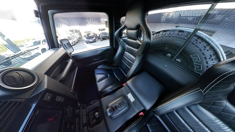Project Kahn Pickup Leather Interior 360° Tour for Defender 90 - Image 2