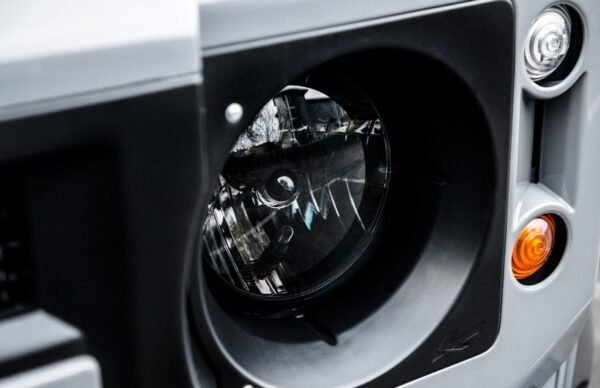 Project Kahn Shadow Chrome Headlights with Parking Bulb (LHD) for Defender 90/110