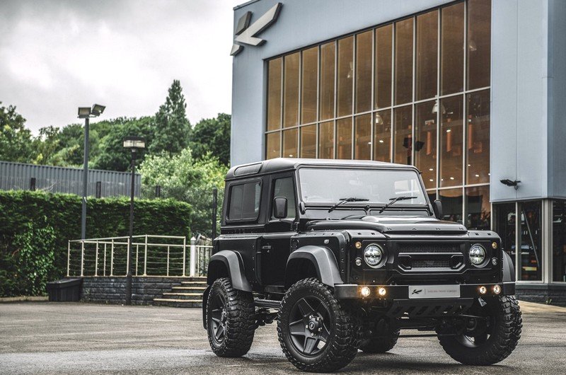 Project Kahn Vanguard Tailored Conversion for Defender 90 - Image 9