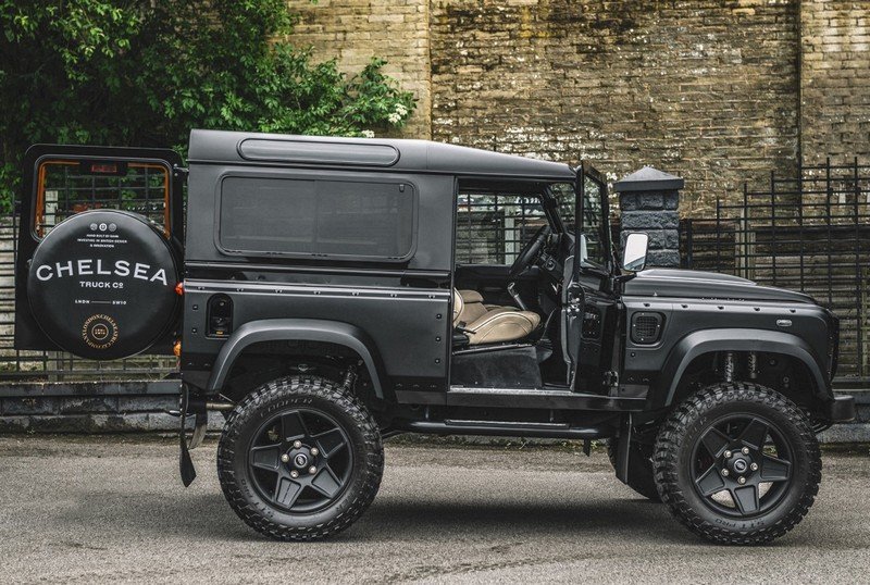 Project Kahn Vanguard Tailored Conversion for Defender 90 - Image 6
