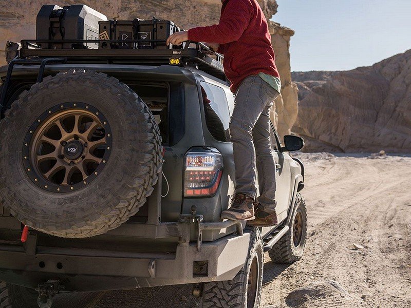 Front Runner Expedition Rail Kit Sides for 2166mm (l) Rack - Image 3