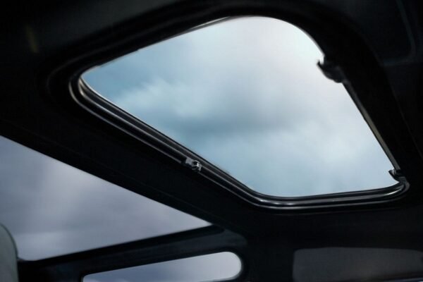 Project Kahn Front Sun Roof for Dedender 90/110