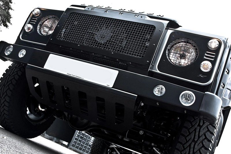 Chelsea Truck Company 'KAHN' Front Grille with Stainless Steel Mesh for Defender 90/110 - Image 3