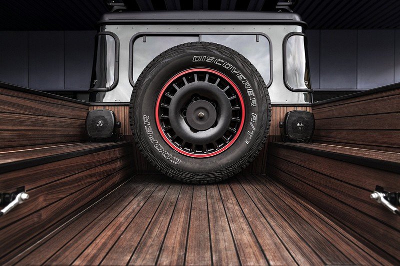 Project Kahn Wooden Teak Decking for Defender 110