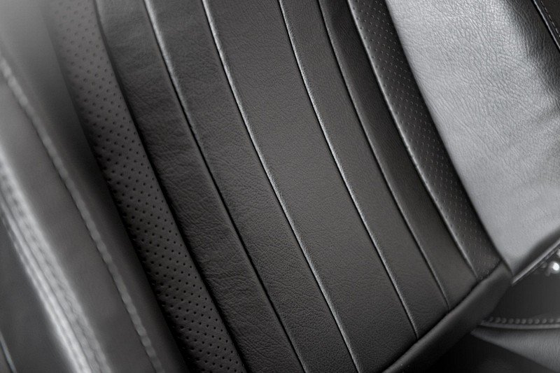 Project Kahn Lightweight Vegan Leather Heritage Sports Seats for Defender 90/110 - Image 9