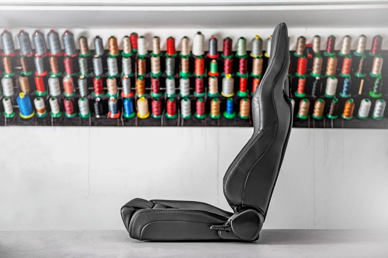 Project Kahn Lightweight Vegan Leather Heritage Sports Seats for Defender 90/110 - Image 8
