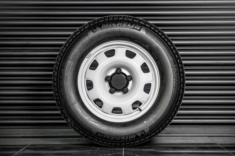Project Kahn 18" Steel Wheels & Tires for 2020+ Defender 90//130 - Image 6