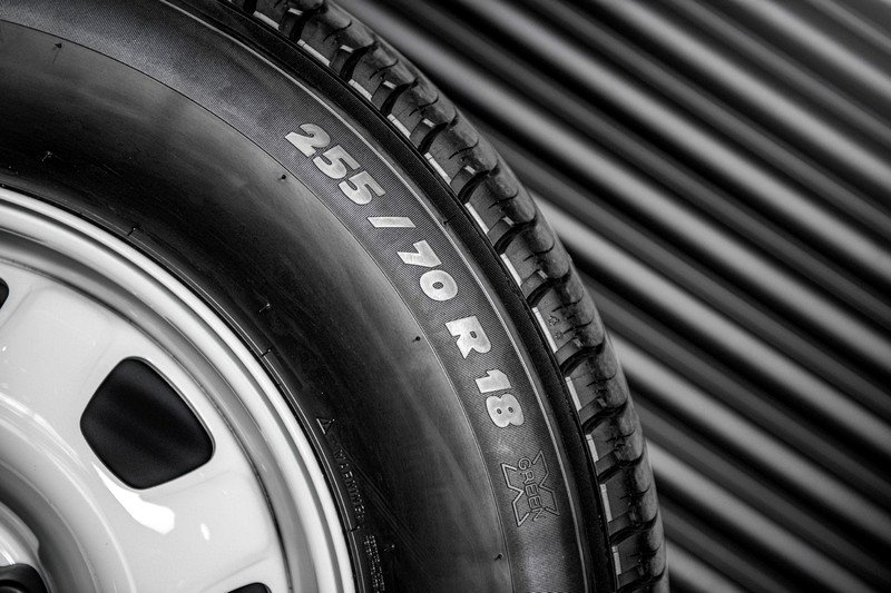 Project Kahn 18" Steel Wheels & Tires for 2020+ Defender 90//130 - Image 3