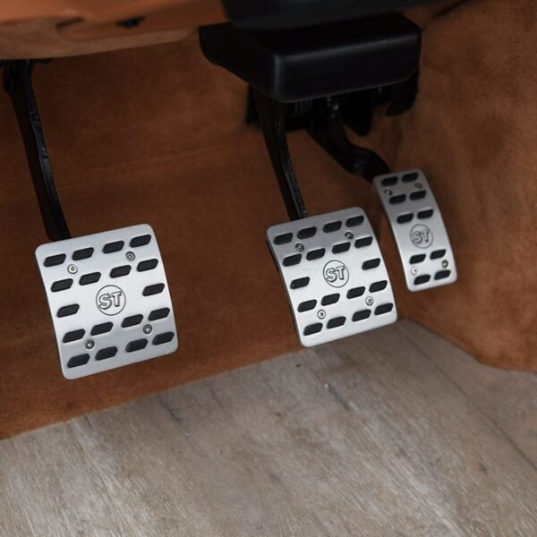 STARTECH Aluminum Pedal Pads (3-Piece Set) for Land Rover Defender TD4 / TD5