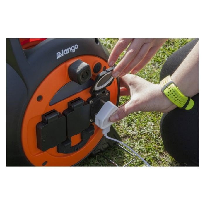 15m Electric Roll Away Extension Lead - Image 4