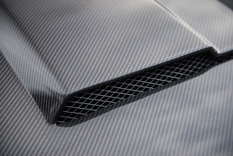 Chelsea Truck Company Exposed Carbon Vented Bonnet for 2020+ Defender 90/110/130 - Image 16