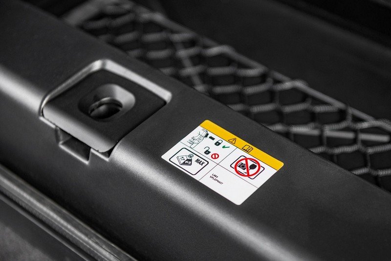 Side-Mounted Exposed Carbon Storage Box for 2020+ Defender 90/110/130 - Image 6