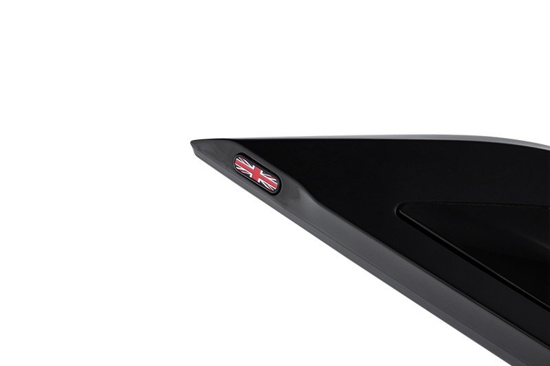 Urban Automotive “Best of British” Top Hood Vent Kit – Fits 2020+ Land Rover Defender L663 - Image 7