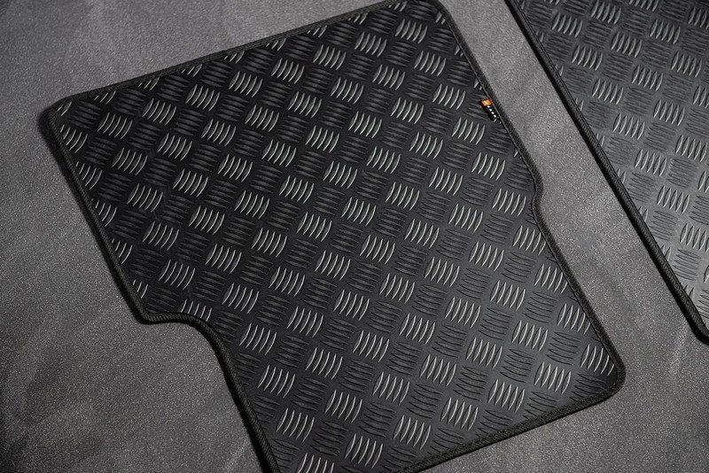 Project Kahn Chequered Rubber Floor Mats for Defender 90 - Image 6