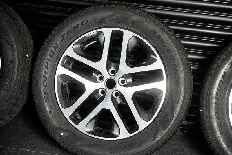 Project Kahn Original Alloy Wheels & Tires - 20" Diamond Cut for 2020+ Defender 90/110/130 - Image 5