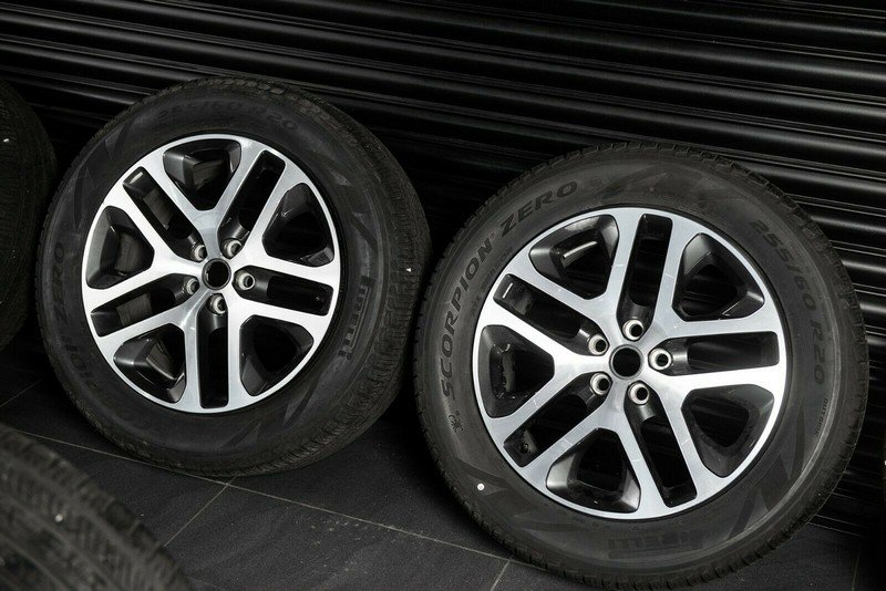 Project Kahn Original Alloy Wheels & Tires - 20" Diamond Cut for 2020+ Defender 90/110/130 - Image 2