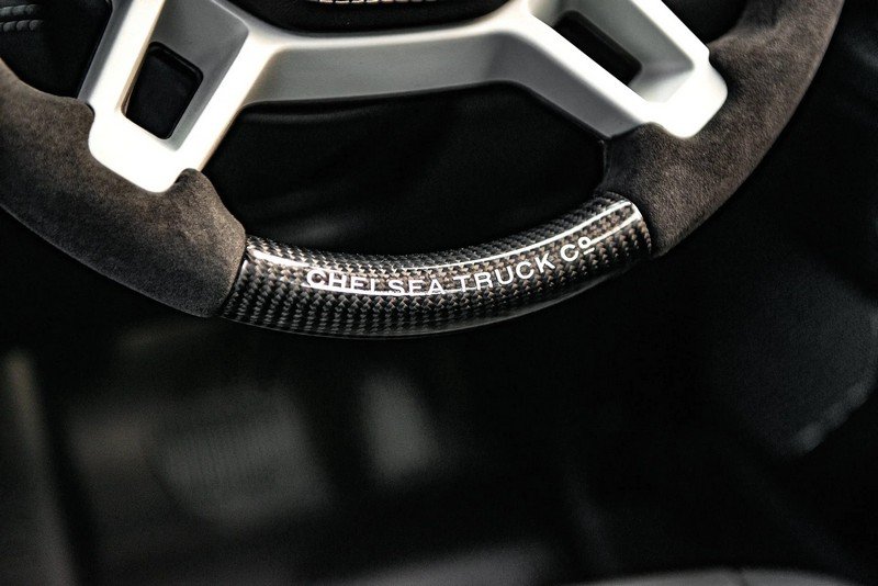 Full Carbon Fiber Steering Wheel for 2020+ Defender 90/110/130 - Image 4