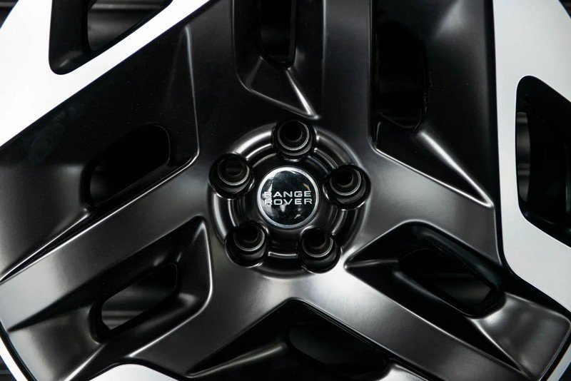 Project Kahn Type 33 Alloy Wheels - 9.5x23" Satin Black / Diamond Cut for 2020+ Defender 90/110/130 - Image 4