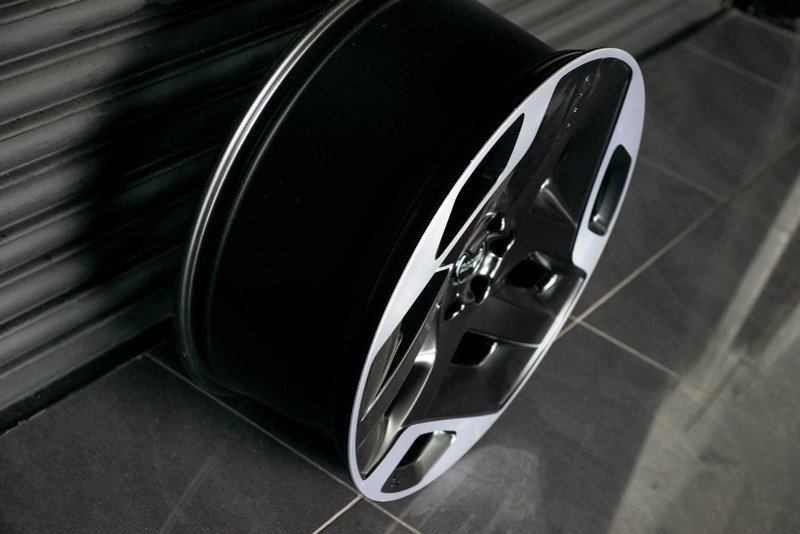 Project Kahn Type 33 Alloy Wheels - 9.5x23" Satin Black / Diamond Cut for 2020+ Defender 90/110/130 - Image 8
