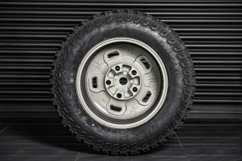 Project Kahn Rostyle Inspired RS-Forged Alloy Wheels and Tires for Defender 110 - Image 2