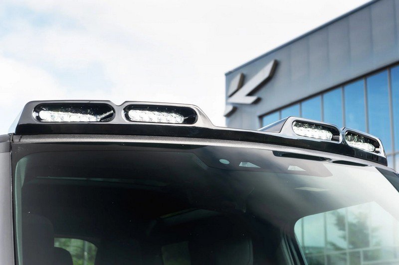 Quad Roof Shield with LED Lights in Gloss Black for 2020+ Defender 90/110/130 - Image 13