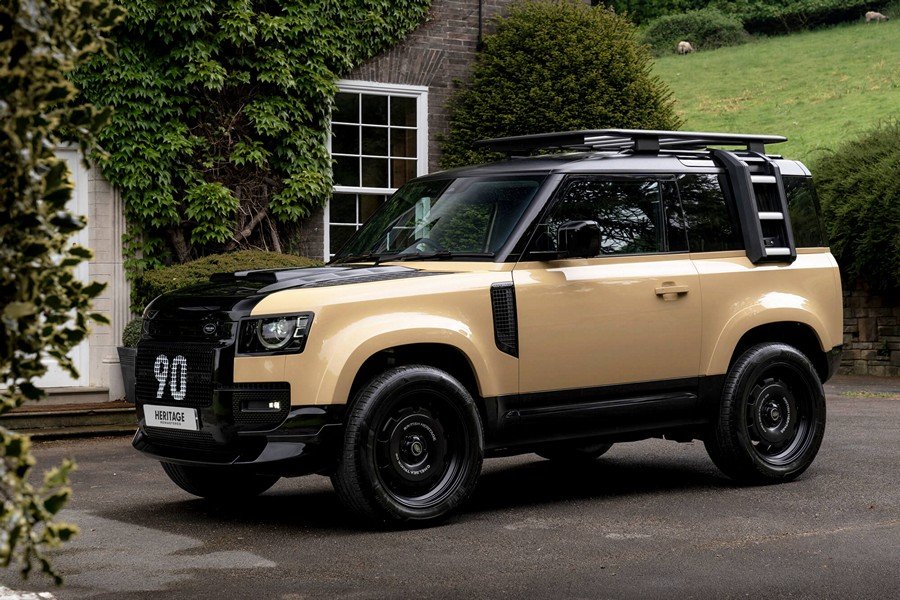 Deployable Side Ladder for 2020+ Defender 90/110/130 - Image 4