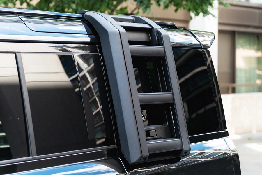 Deployable Side Ladder for 2020+ Defender 90/110/130 - Image 8