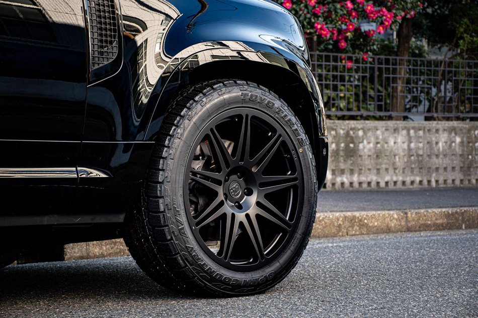 HRE Classic 301M Satin Black 20-Inch Wheels for Land Rover Defender - Image 2