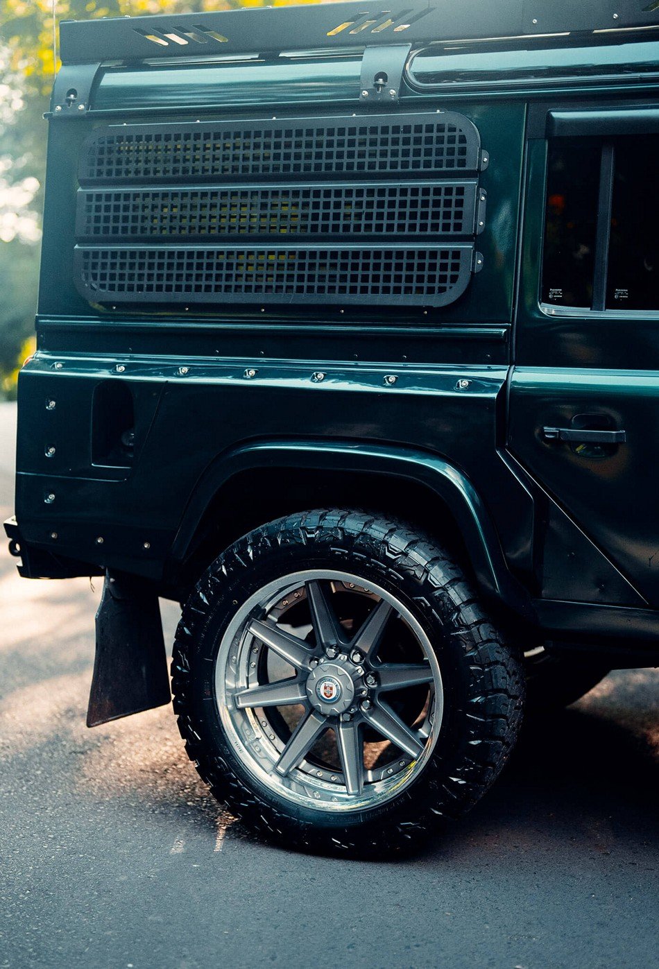 HRE HD188 Brushed Dark Clear 18-Inch Wheels for Land Rover Defender - Image 2