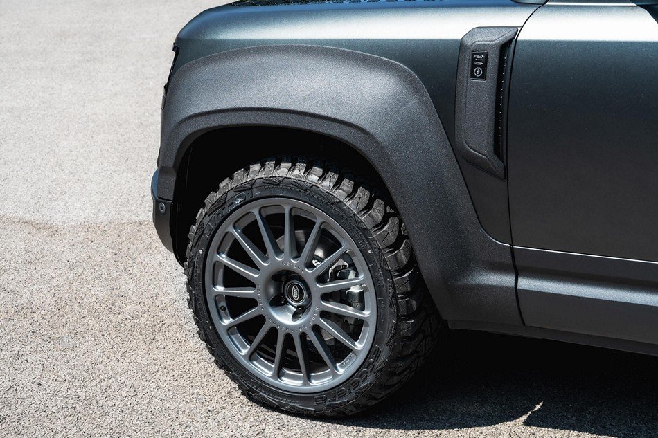 KAHN RS300 Motorsport Series Forged Wheels – Anthracite 22” for 2020+ Land Rover Defender L663 - Image 3