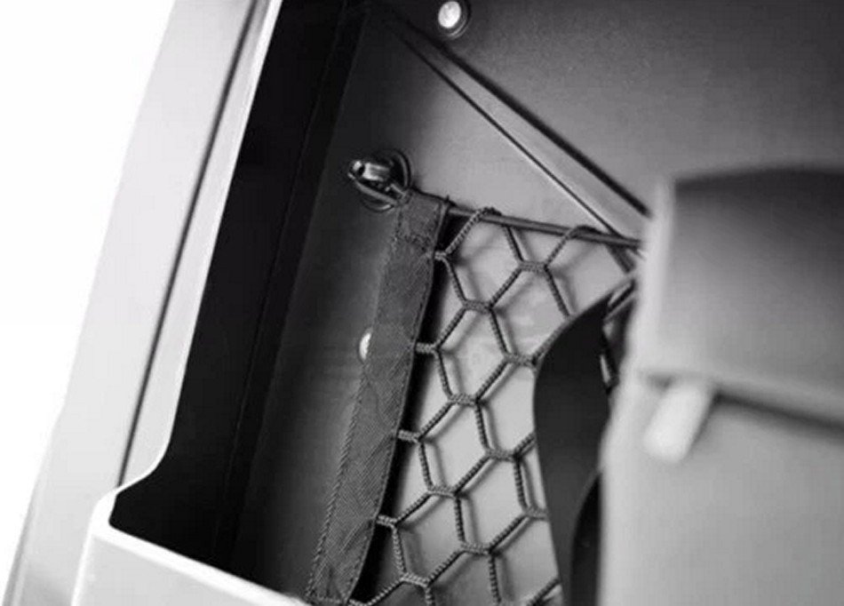 Dry Carbon Toolbox – Camouflage Pattern for 2020+ Defender 90/110 - Image 6