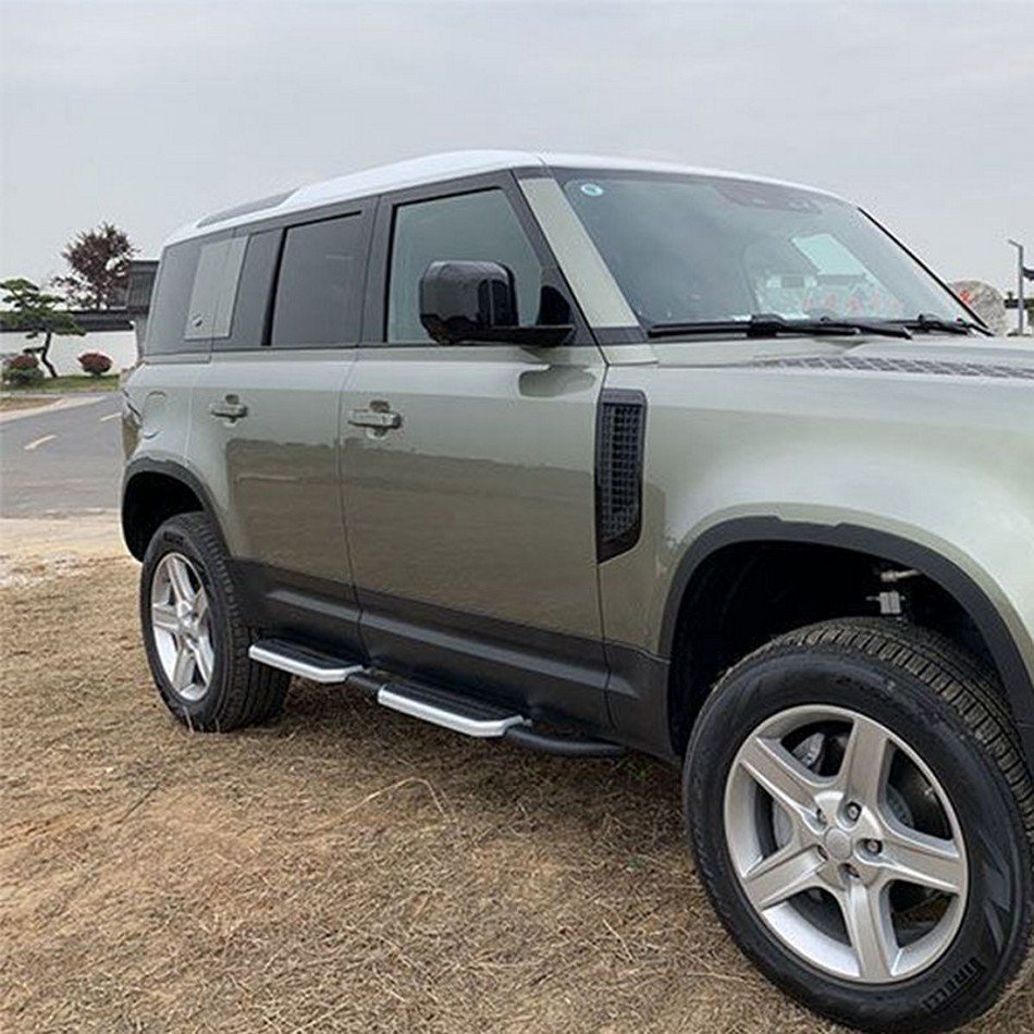 OE-Style Side Step (Silver) with Alloy Bracket for 2020+ Land Rover Defender 110 - Image 3