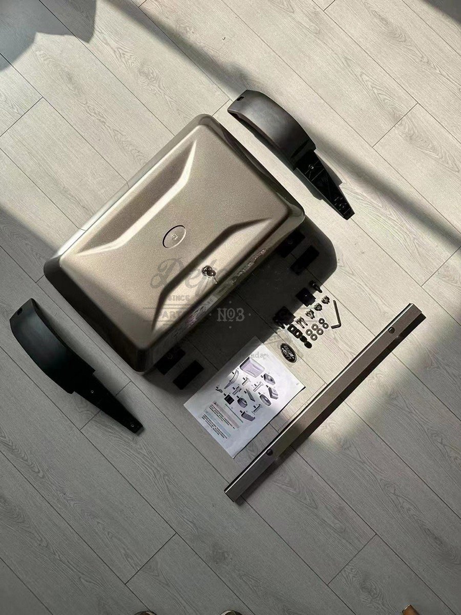 Gondwana Stone OE-Style Toolbox with Logo – Land Rover Defender 90 / 110 - Image 2